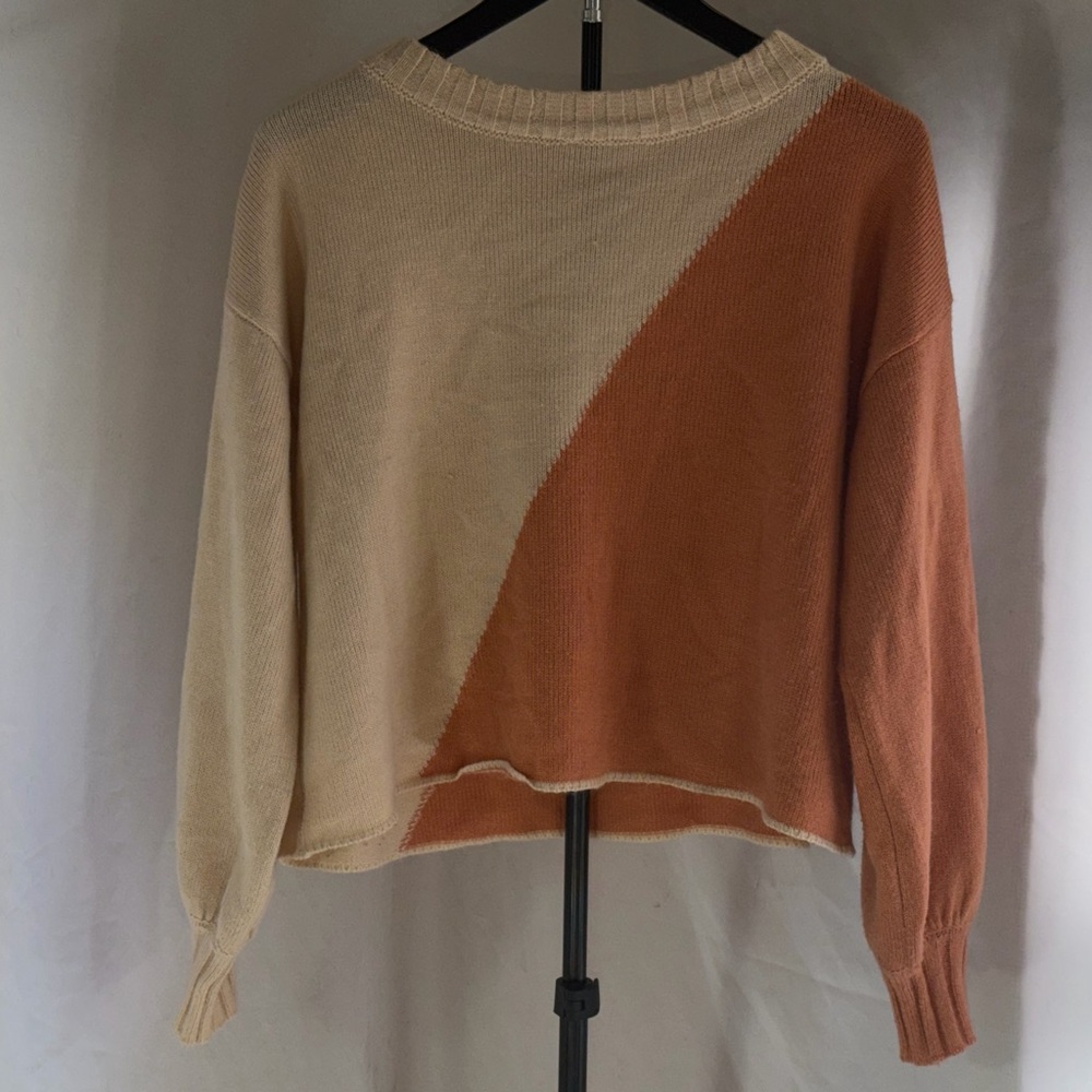 Love Beige and Orange Colorblock Cropped Long Sleeve Sweater Size Small - Picture 2 of 7